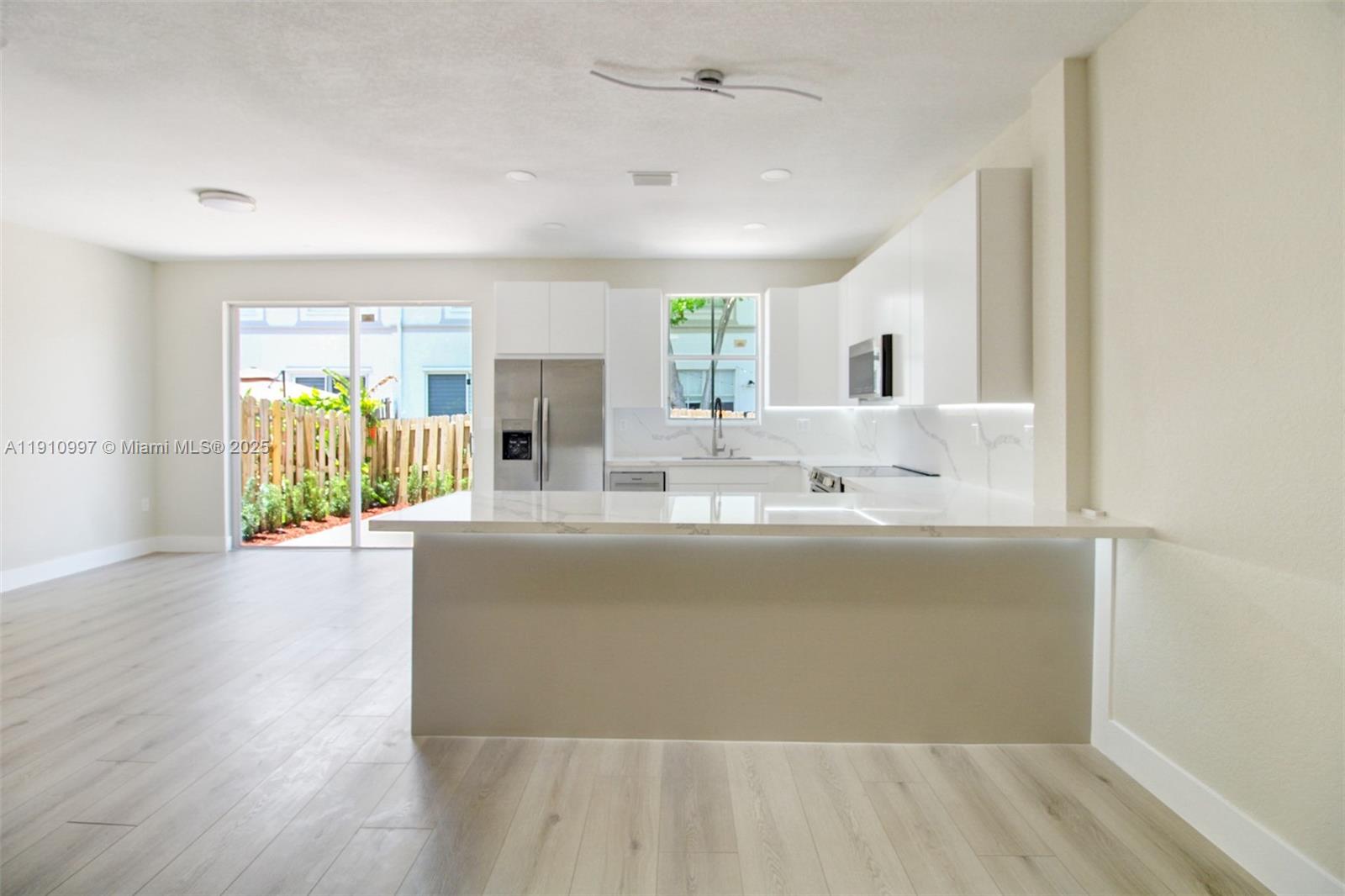 ISLANDS AT DORAL 1ST ADDN - Residential