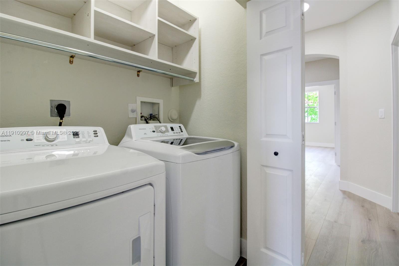 ISLANDS AT DORAL 1ST ADDN - Residential