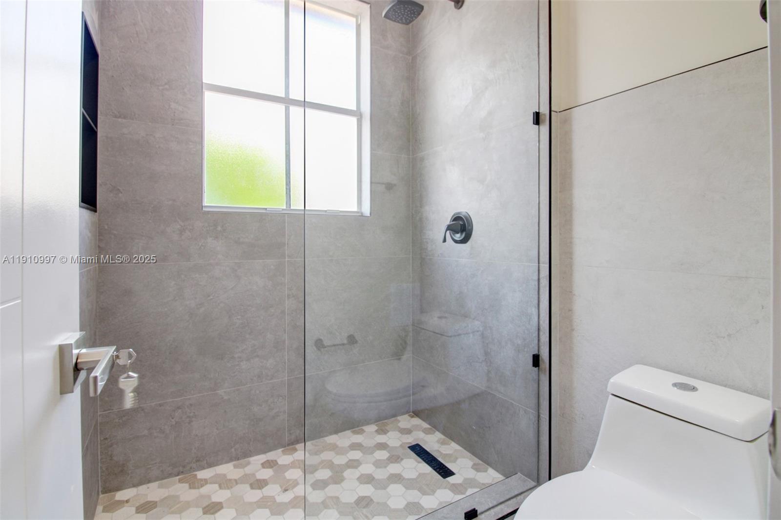 ISLANDS AT DORAL 1ST ADDN - Residential