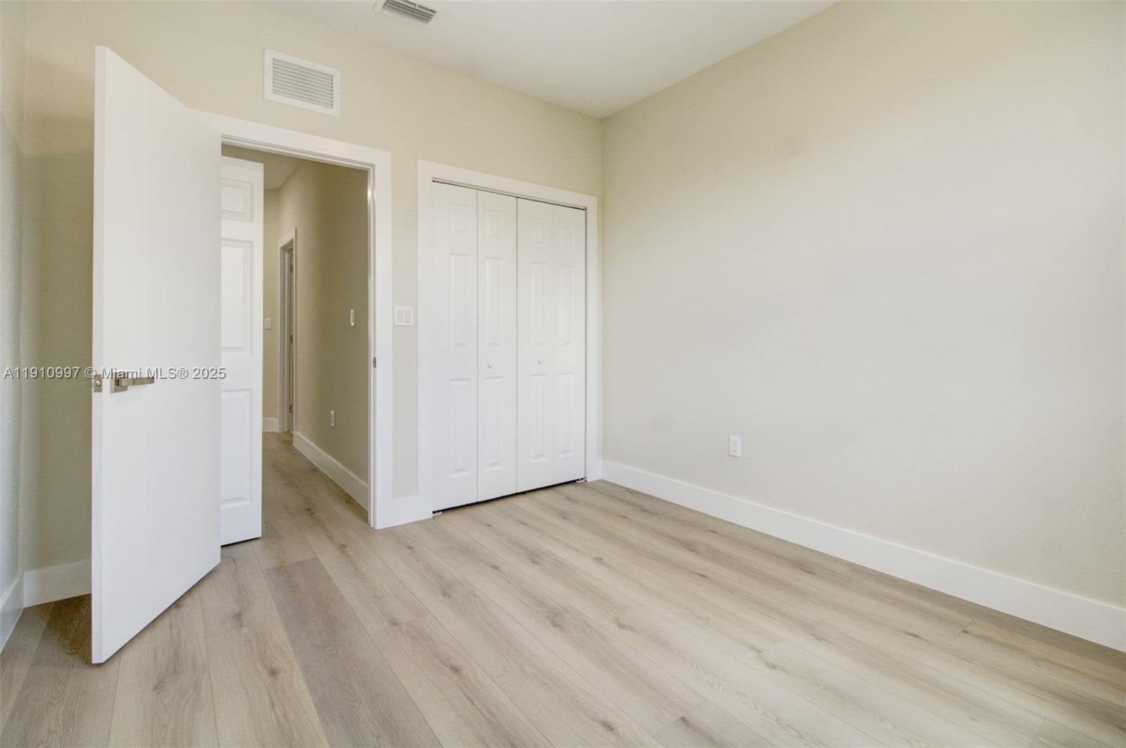 ISLANDS AT DORAL 1ST ADDN - Residential