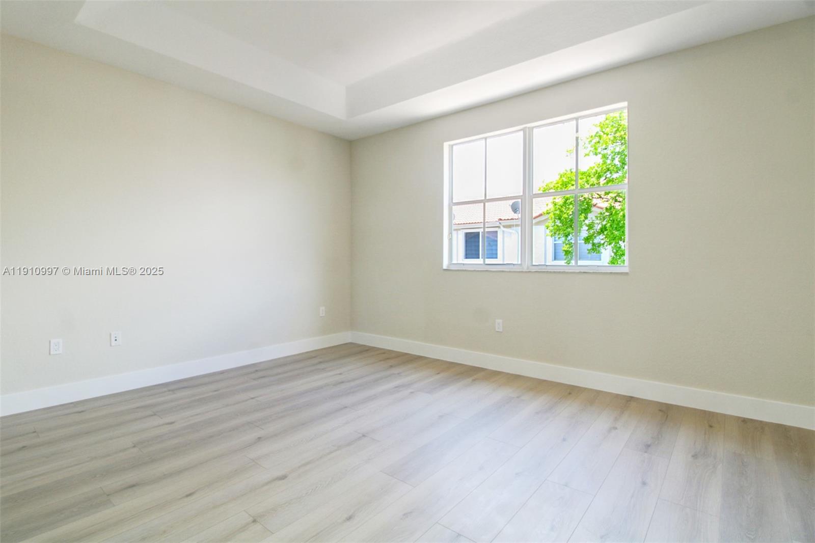 ISLANDS AT DORAL 1ST ADDN - Residential