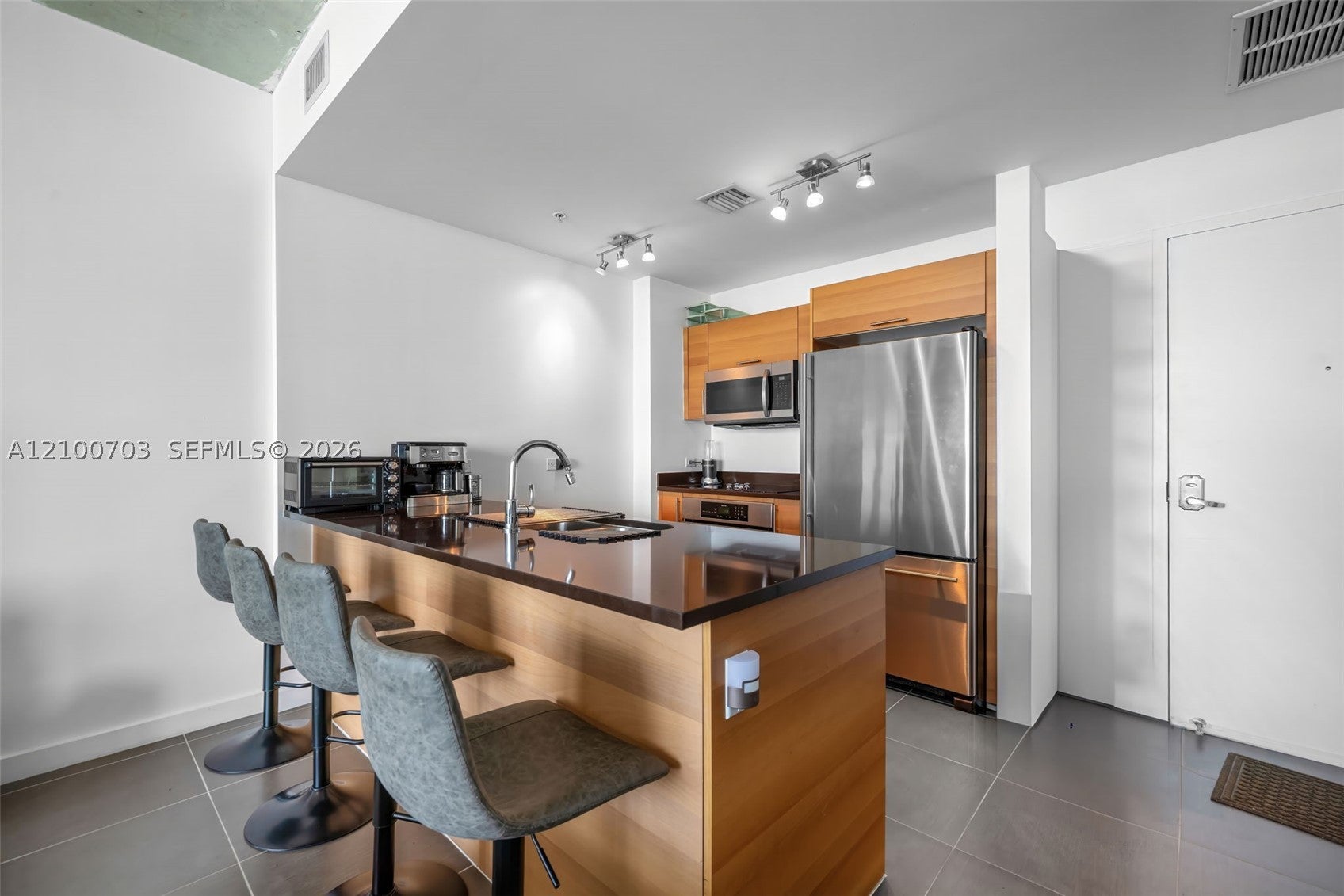 3301 NE 1st Ave H2711