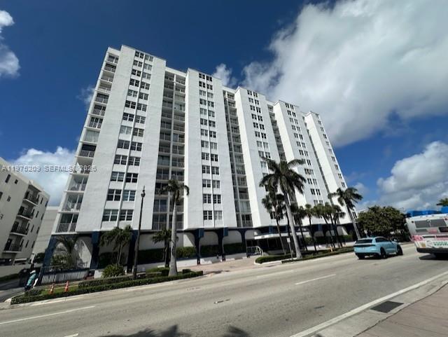 6450 Collins Ave 405