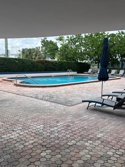 6450 Collins Ave 405