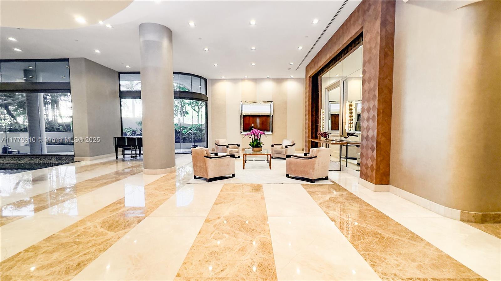 TURNBERRY ISLE SOUTH COND - Residential