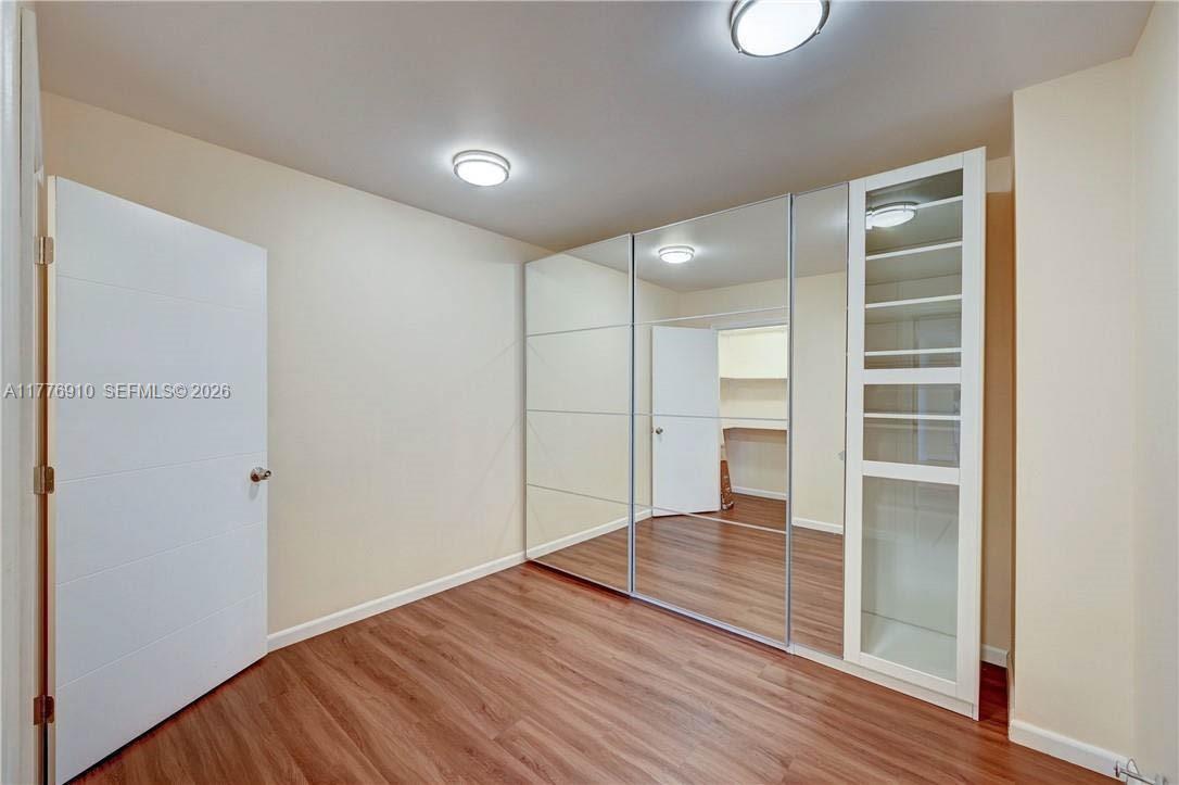 TURNBERRY ISLE SOUTH COND - Residential