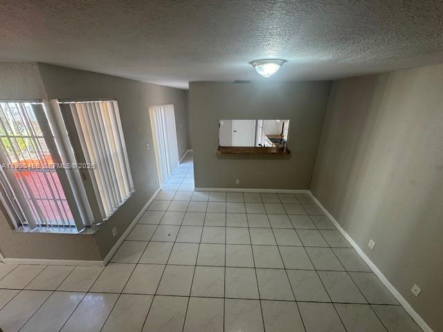 EMBASSY LAKES - Residential