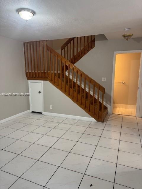 EMBASSY LAKES - Residential