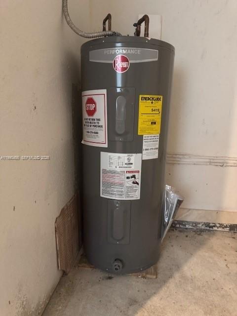 EMBASSY LAKES - Residential