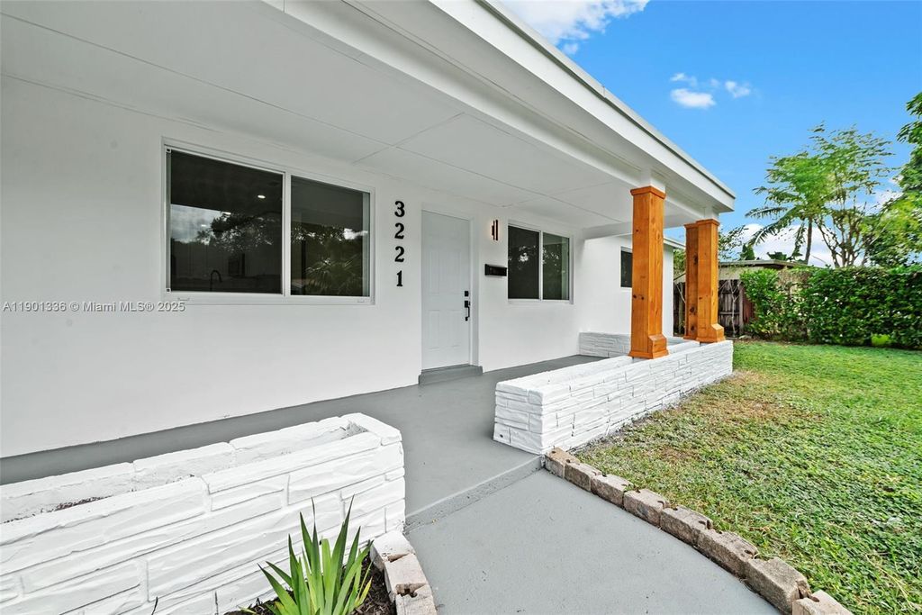 Photo of 3221 Jackson Blvd, Fort Lauderdale, FL 33312 (MLS # A11901336)