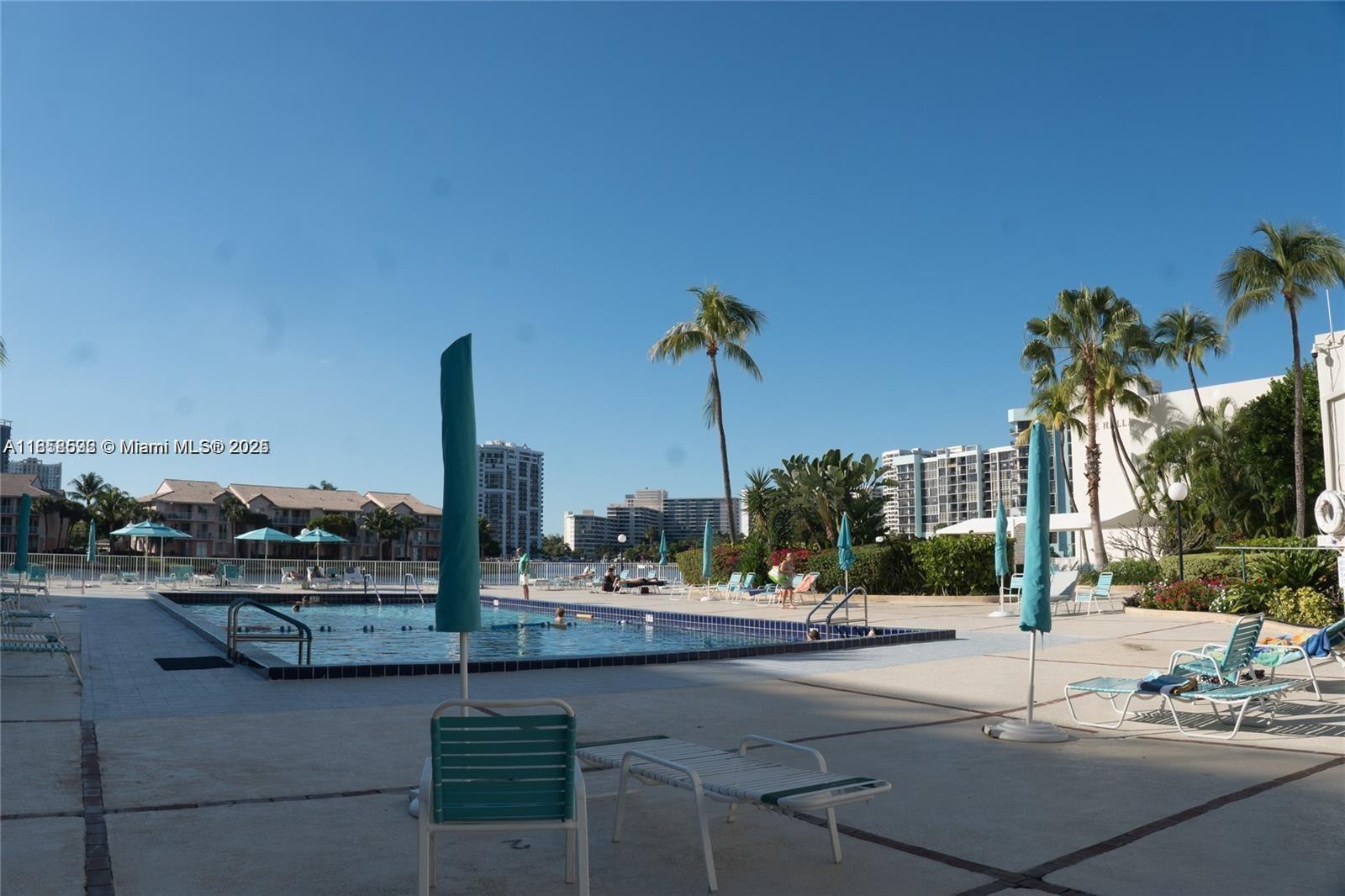 HALLMARK OF HOLLYWOOD CON - Residential Lease