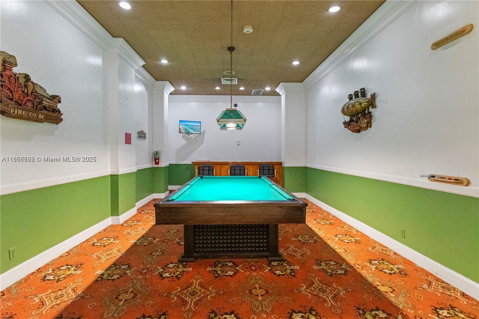 HALLMARK OF HOLLYWOOD CON - Residential Lease