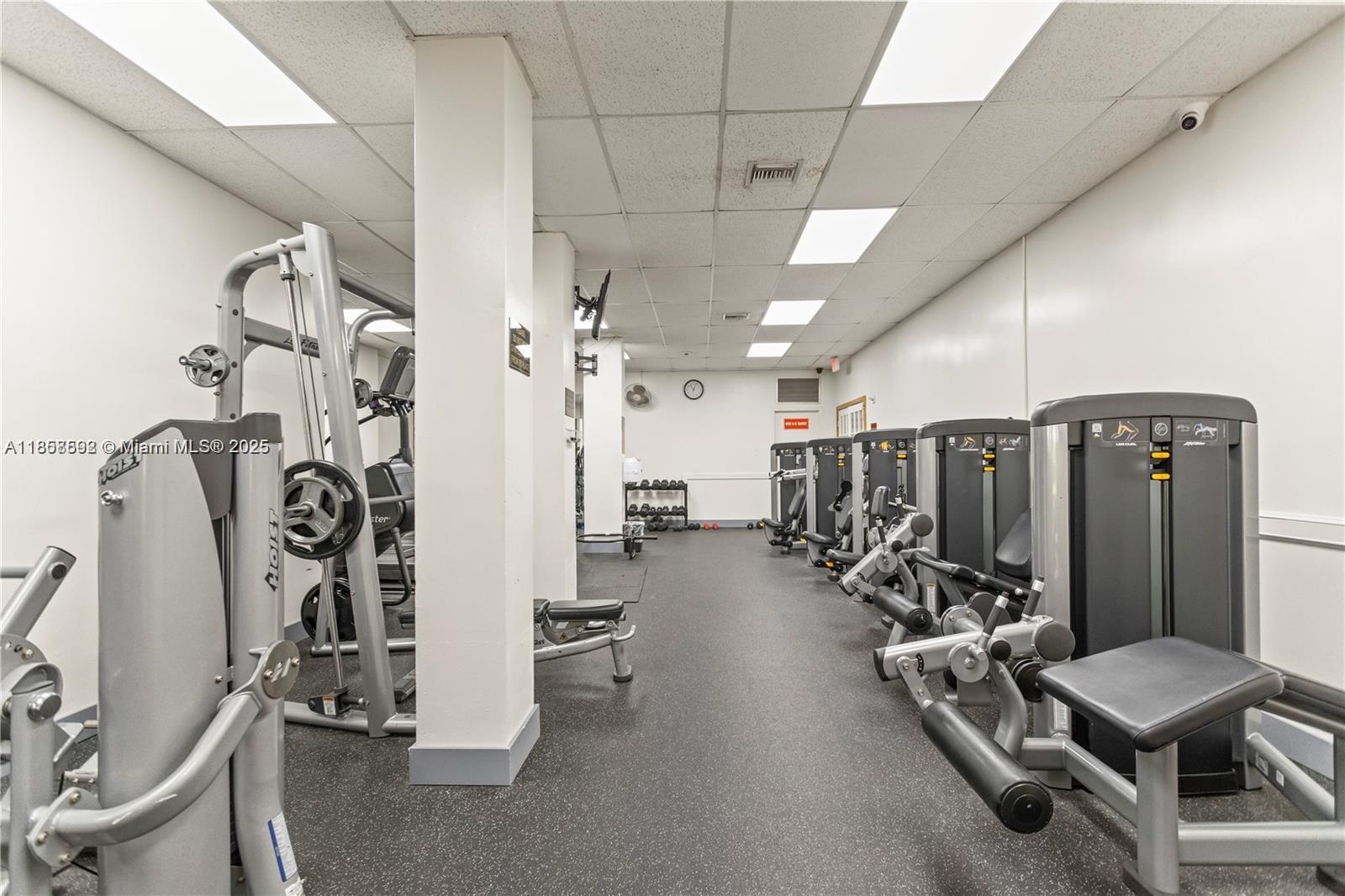 HALLMARK OF HOLLYWOOD CON - Residential Lease