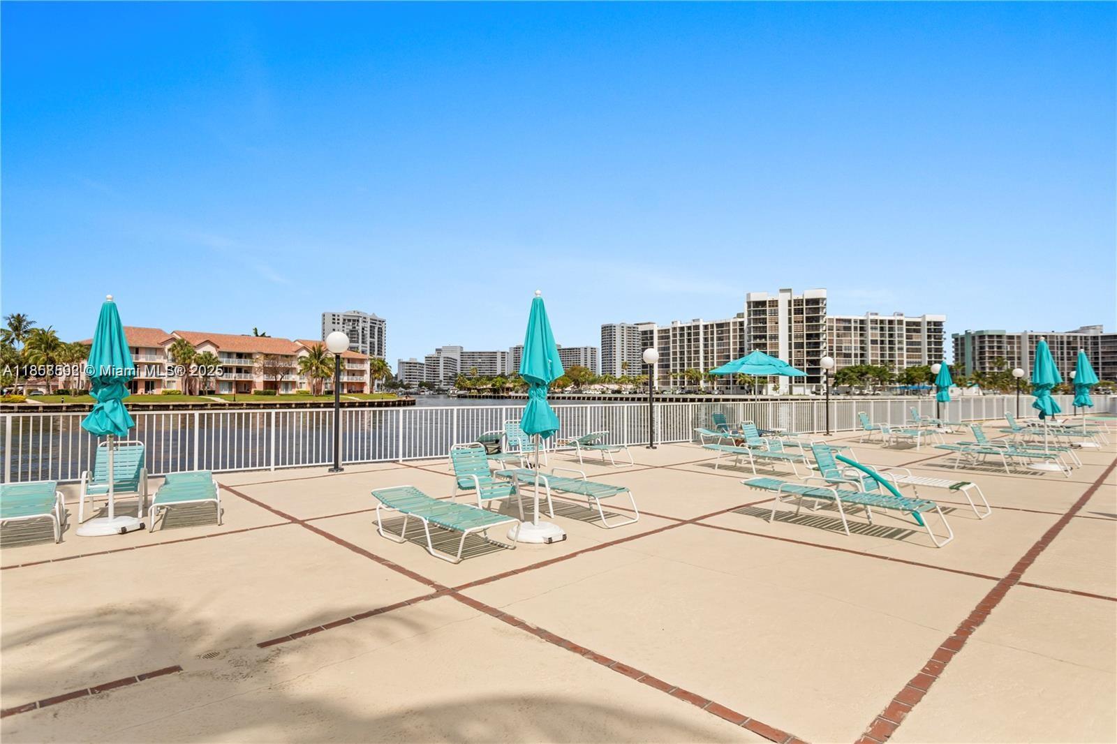 HALLMARK OF HOLLYWOOD CON - Residential Lease