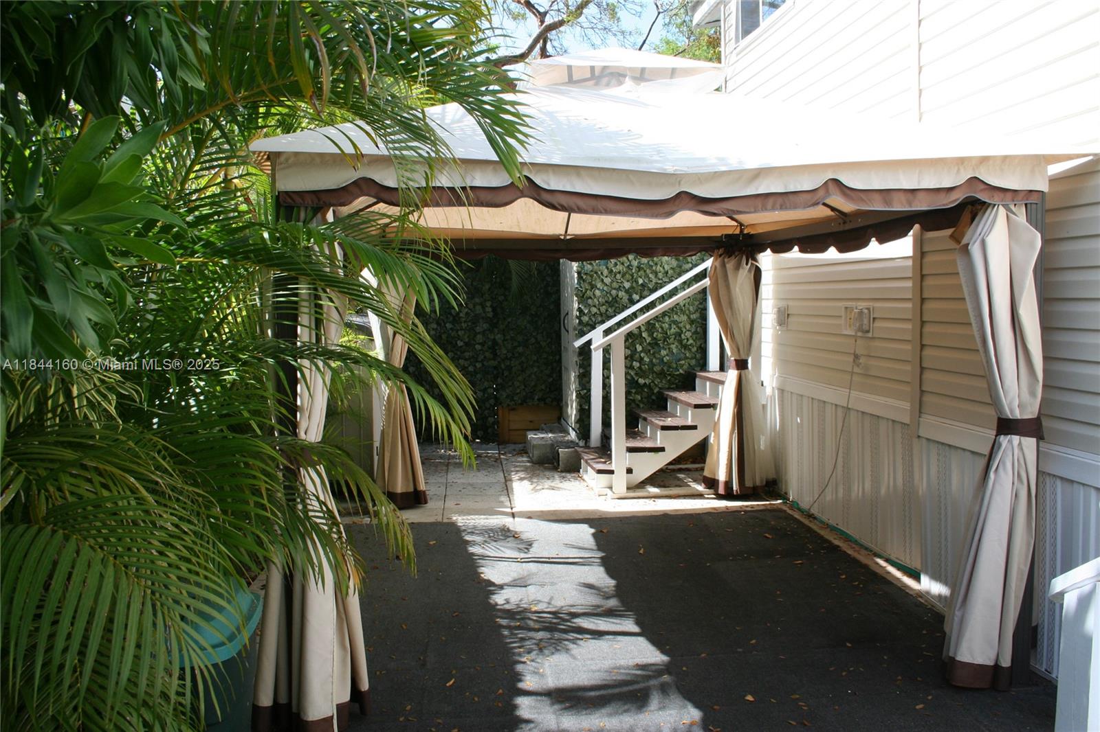 Key Largo Kampground - Residential