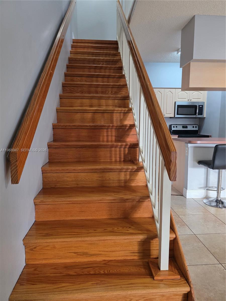 LA HACIENDA COUNTRY CLUB - Residential