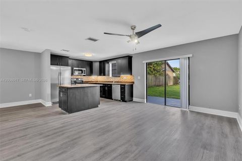 14212 NE 4th Ave Miami FL 33161