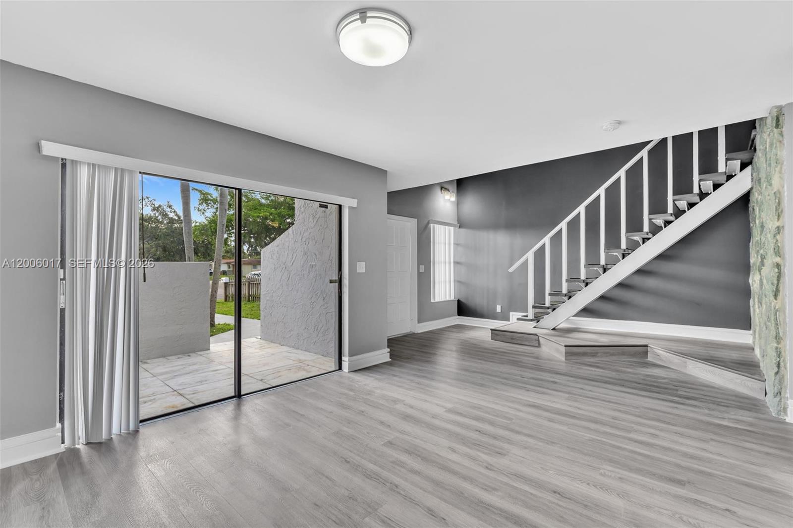 SINGLE FAMILY - Residential