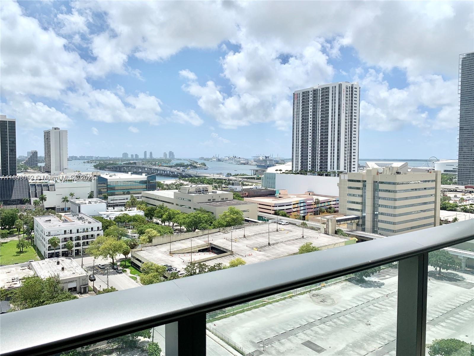 CANVAS CONDO - Residential