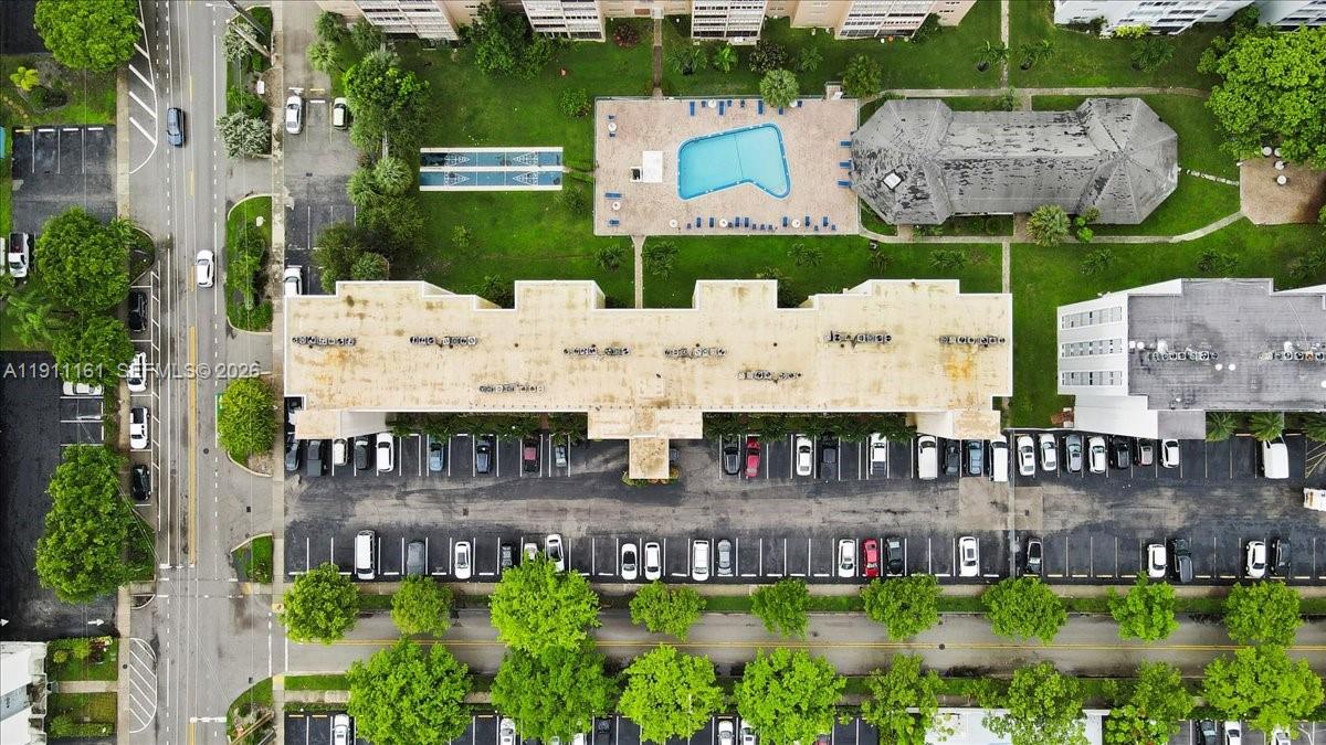 MEADOWBROOK TOWERS CONDO - Residential