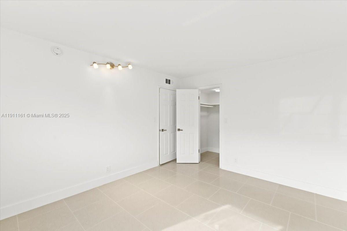 MEADOWBROOK TOWERS CONDO - Residential