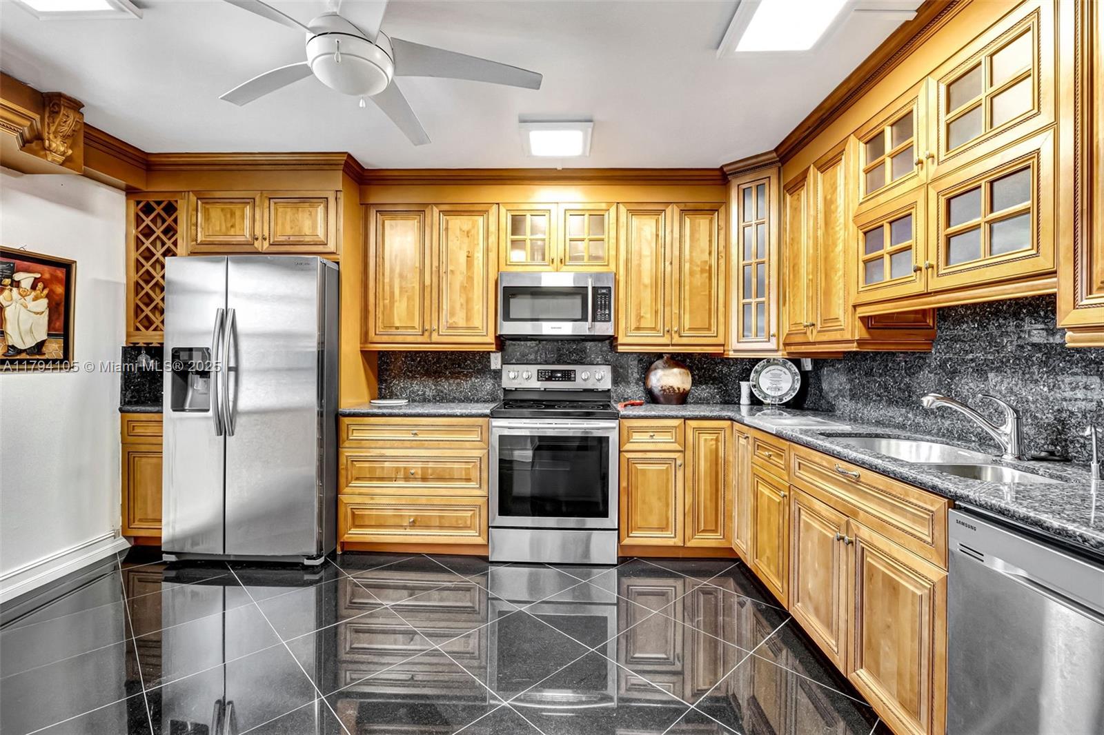Rental Property at 3940 Inverrary Blvd 504-A, Lauderhill, Miami-Dade County, Florida - Bedrooms: 3 
Bathrooms: 3  - $2,300 MO.