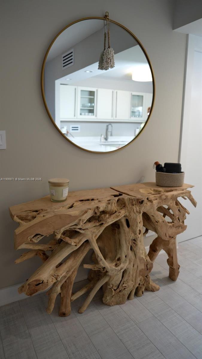 RONEY PALACE CONDO - Residential Lease