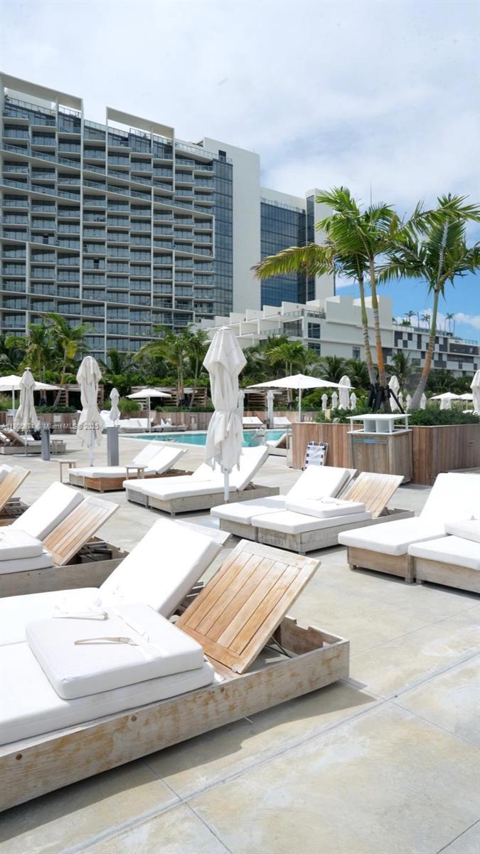 RONEY PALACE CONDO - Residential Lease