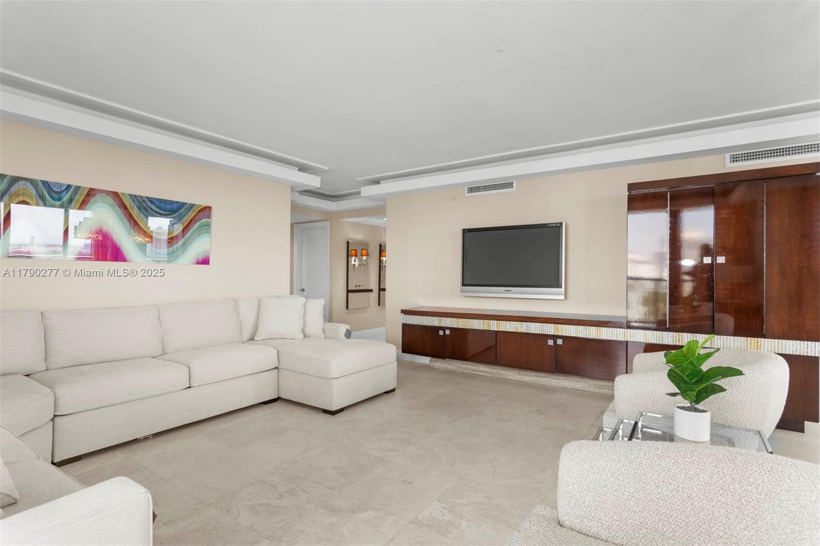 TURNBERRY ISLE SOUTH COND - Residential Lease