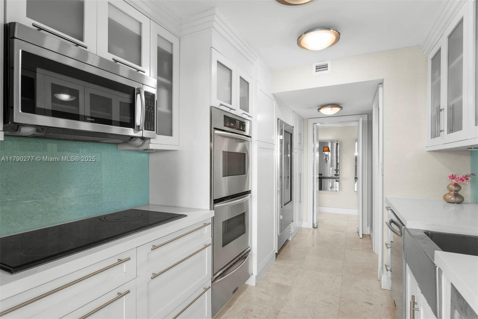 TURNBERRY ISLE SOUTH COND - Residential Lease