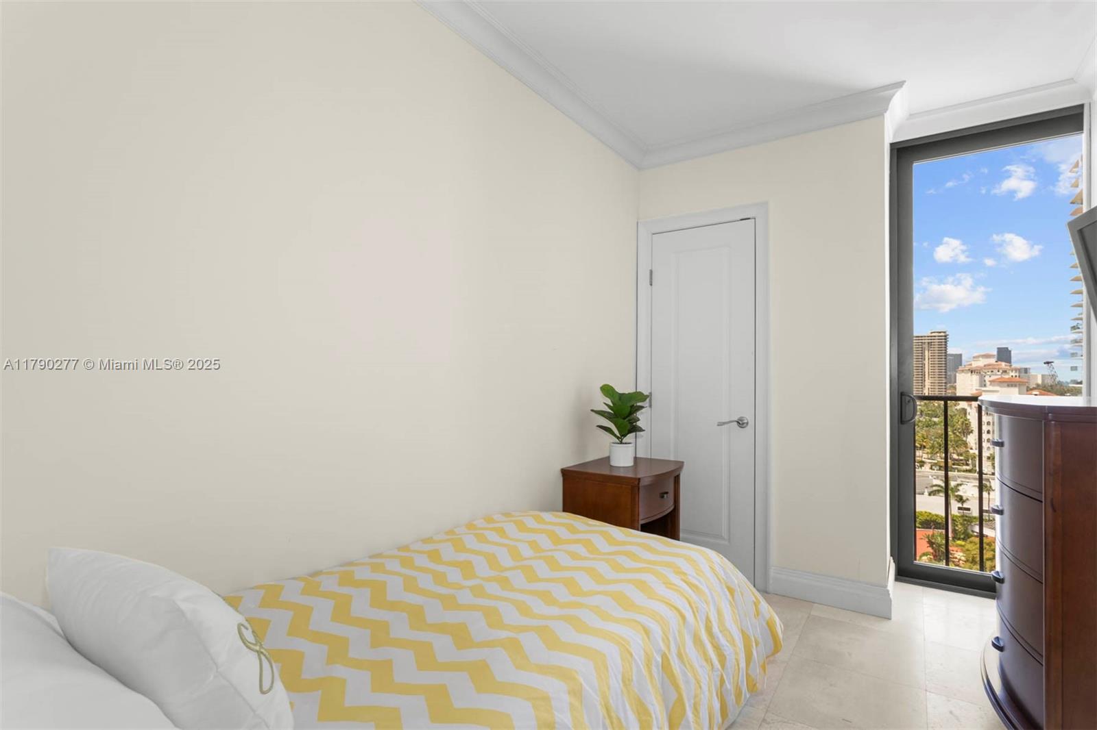 TURNBERRY ISLE SOUTH COND - Residential Lease