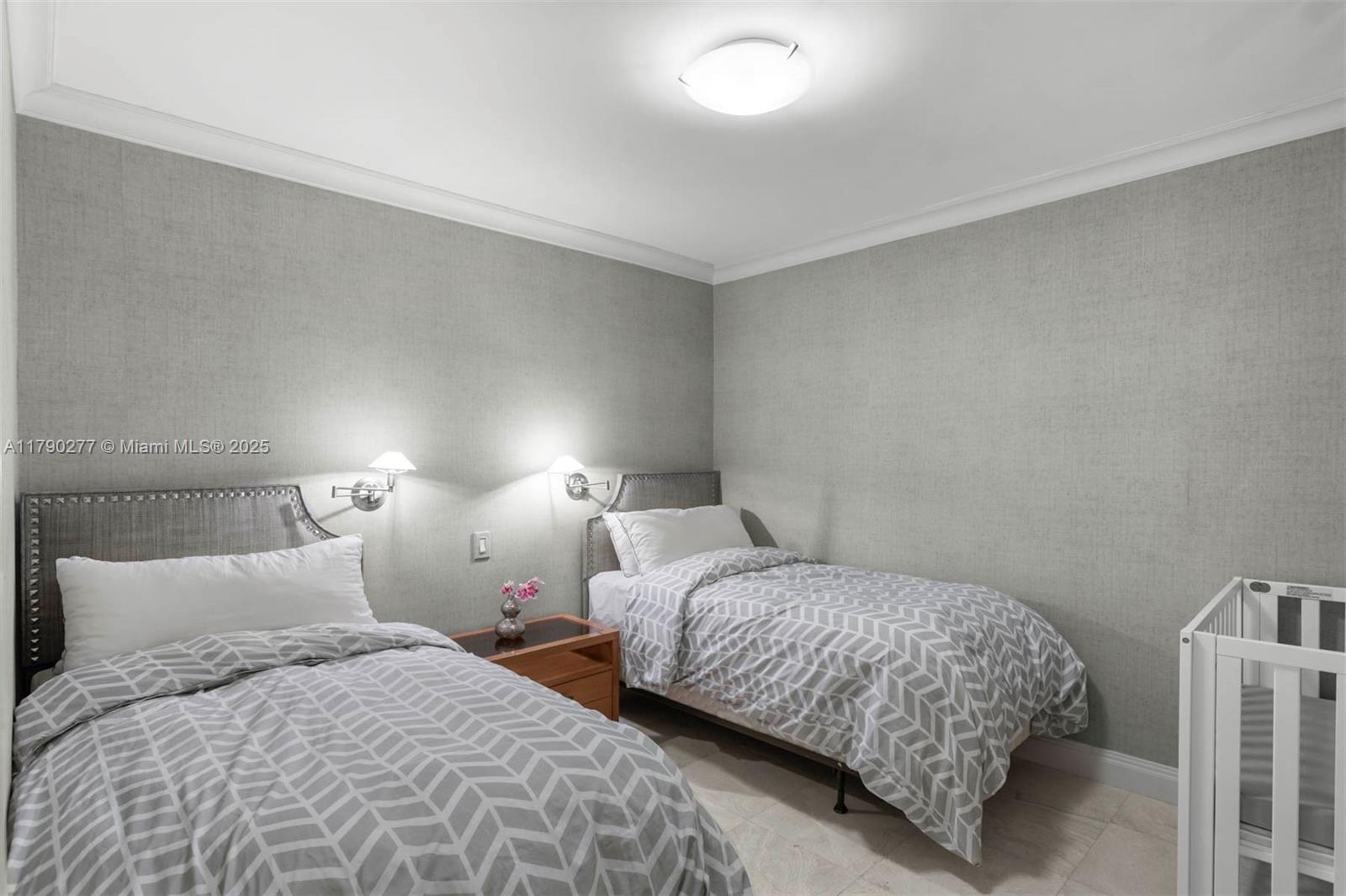 TURNBERRY ISLE SOUTH COND - Residential Lease