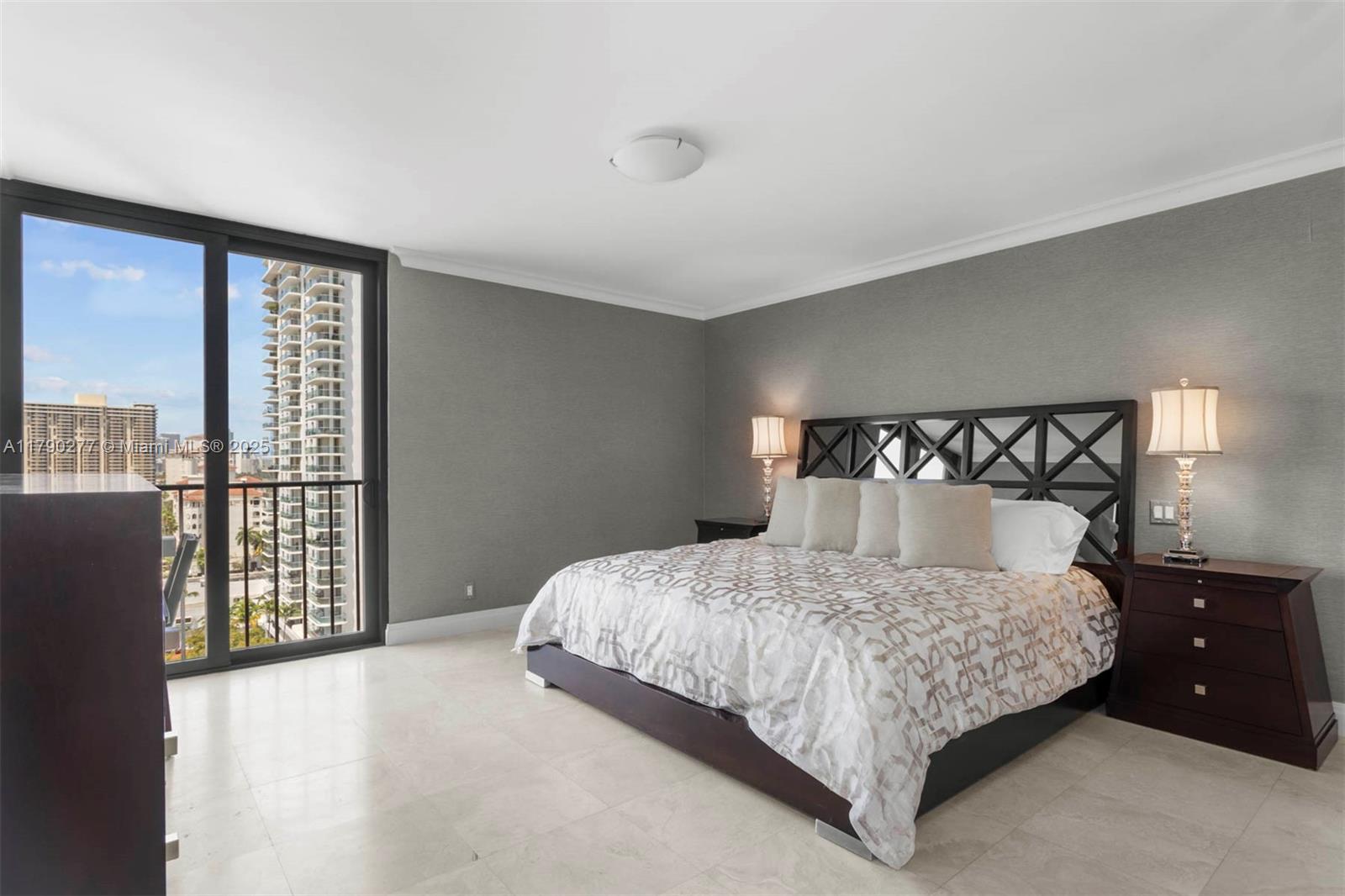 TURNBERRY ISLE SOUTH COND - Residential Lease