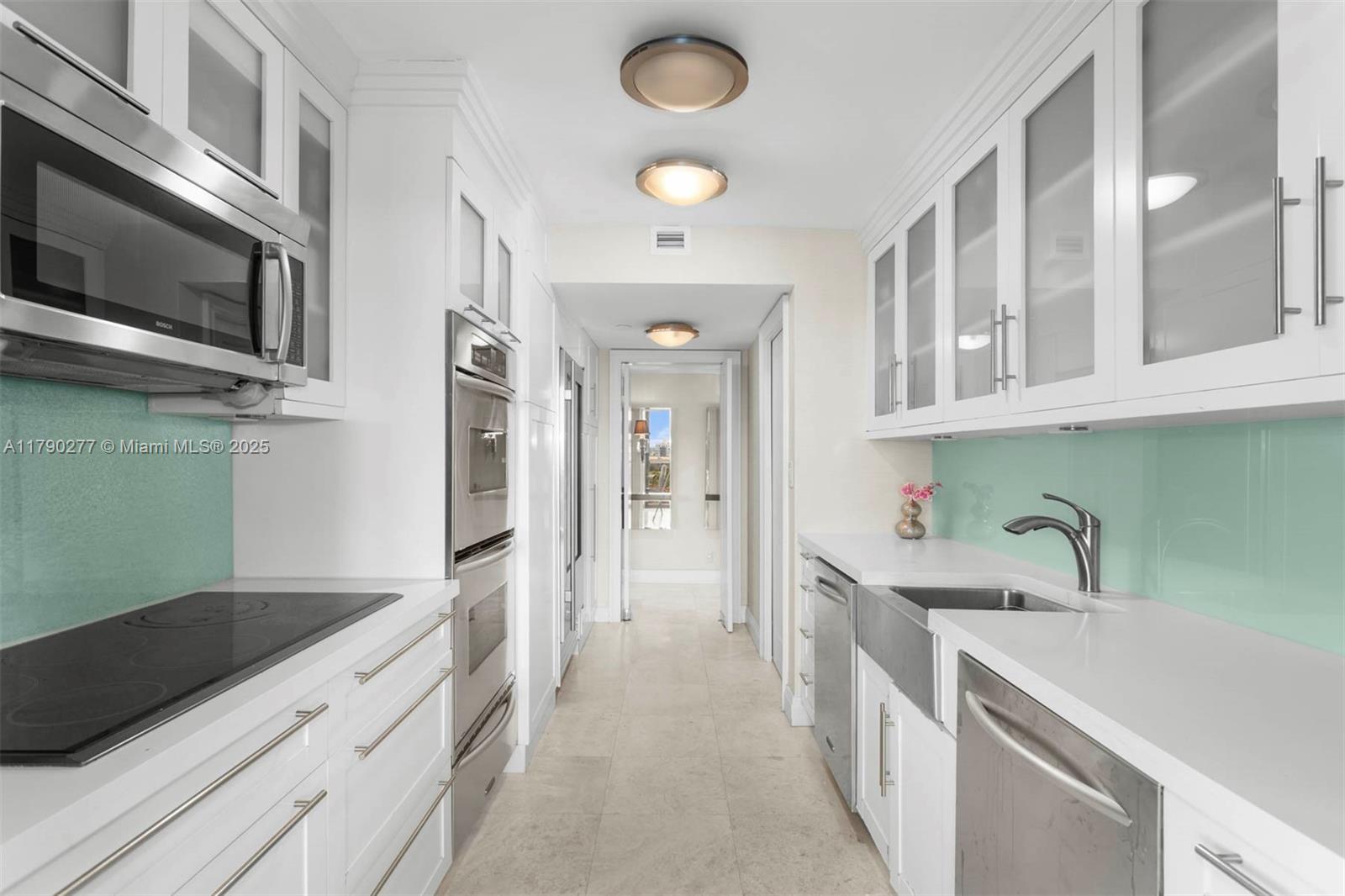 TURNBERRY ISLE SOUTH COND - Residential Lease