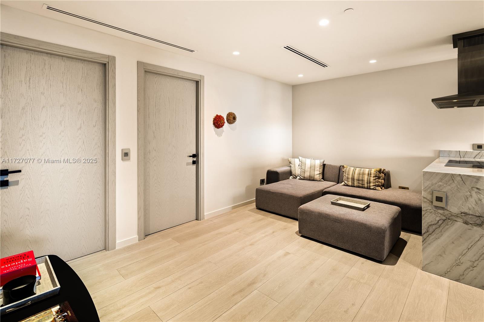 OCEANA KEY BISCAYNE CONDO - Residential