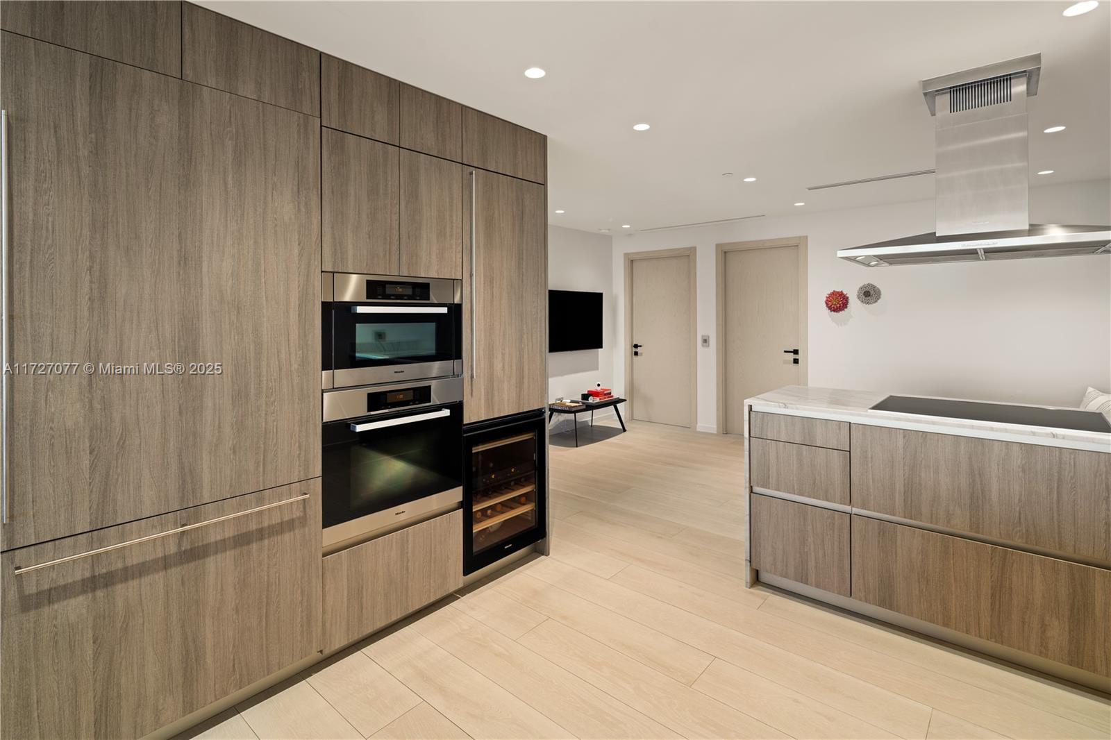 OCEANA KEY BISCAYNE CONDO - Residential