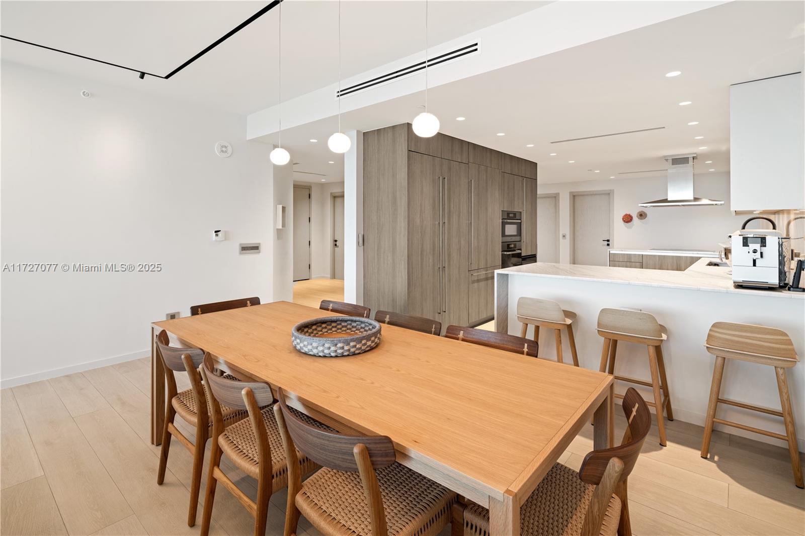 OCEANA KEY BISCAYNE CONDO - Residential