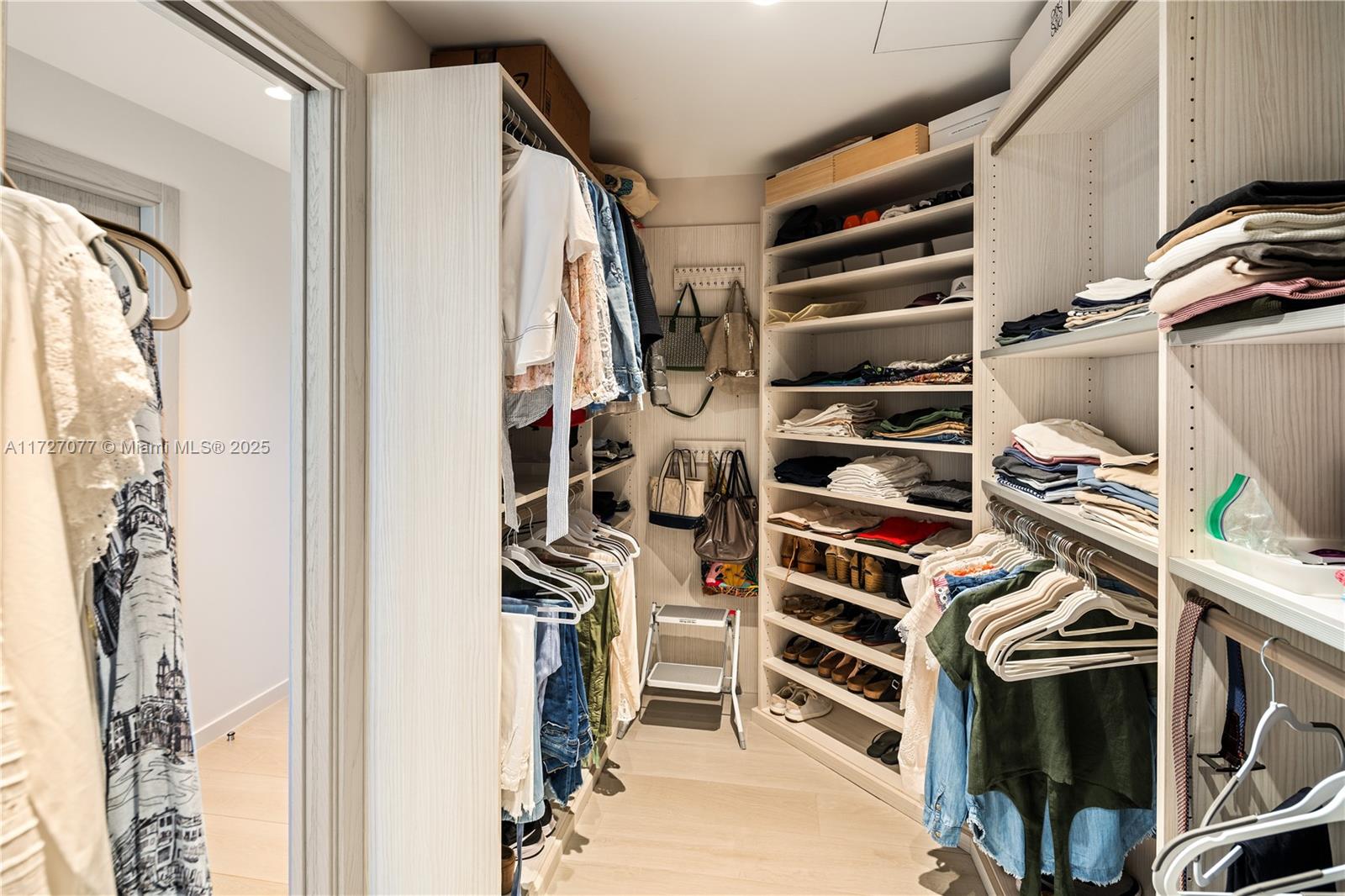 OCEANA KEY BISCAYNE CONDO - Residential