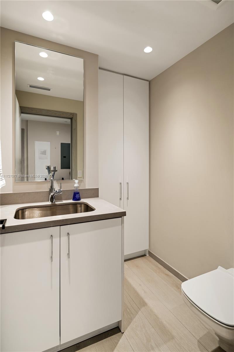 OCEANA KEY BISCAYNE CONDO - Residential