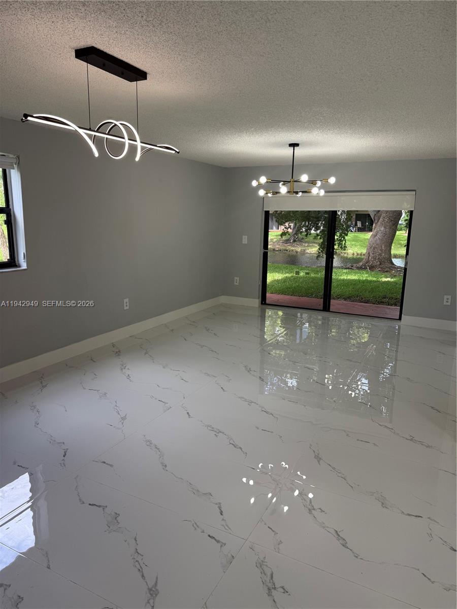 VILLAS DE VENEZIA CONDO - Residential Lease