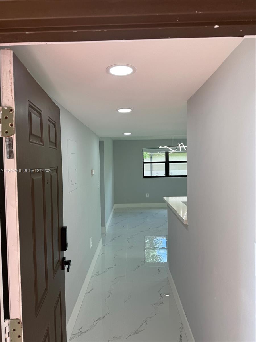 VILLAS DE VENEZIA CONDO - Residential Lease