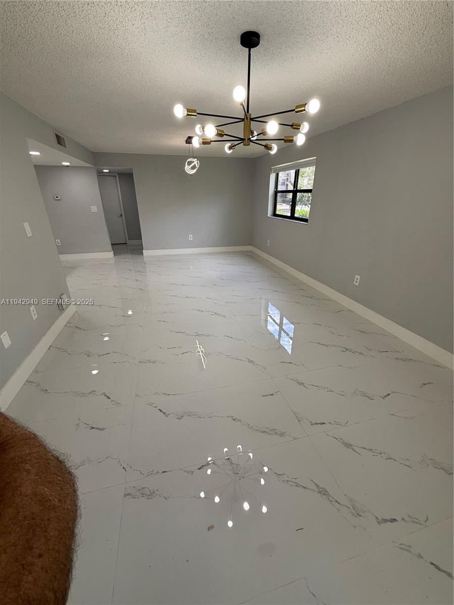 VILLAS DE VENEZIA CONDO - Residential Lease