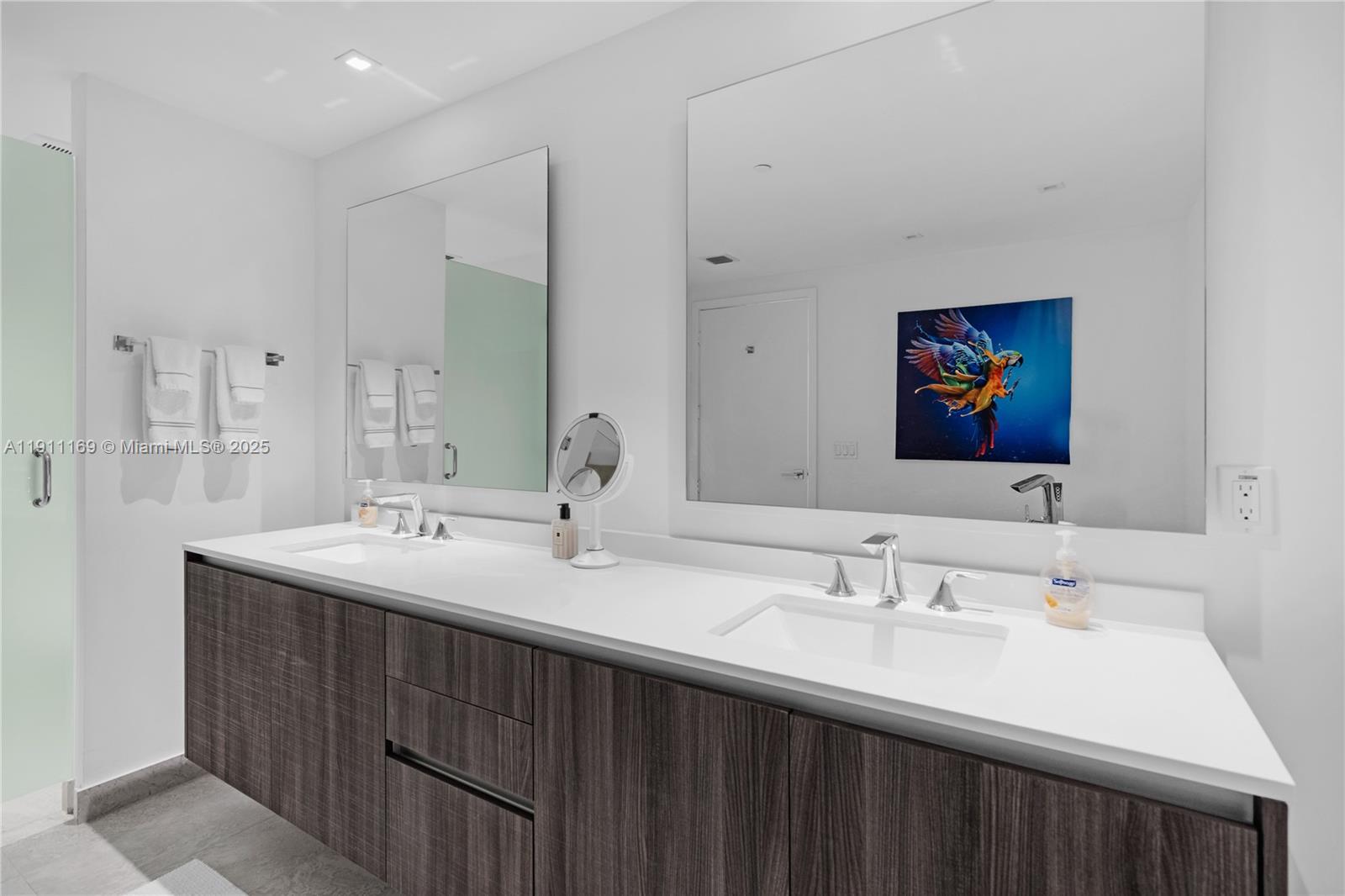 ARIA ON THE BAY CONDO - Residential