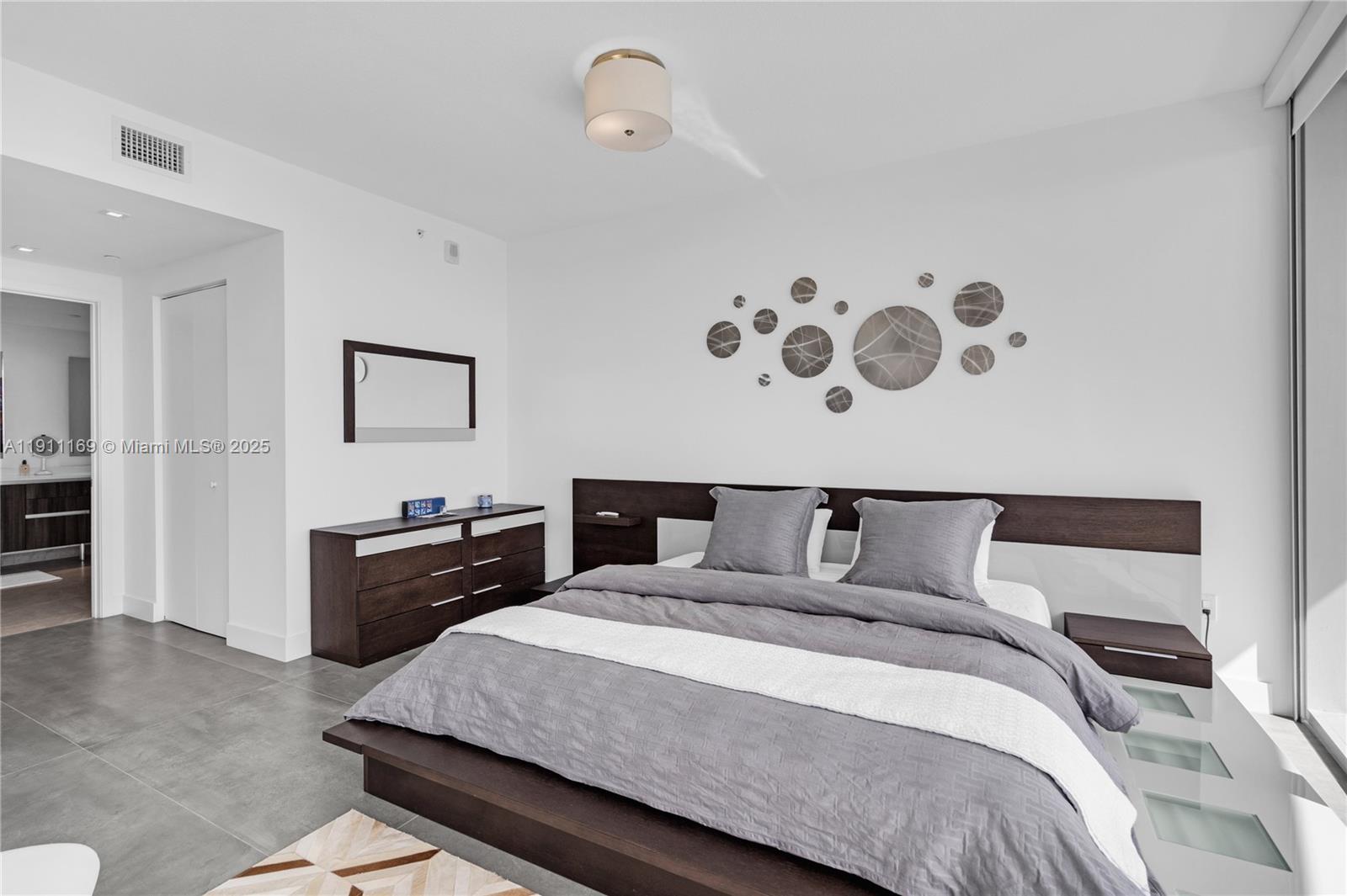 ARIA ON THE BAY CONDO - Residential