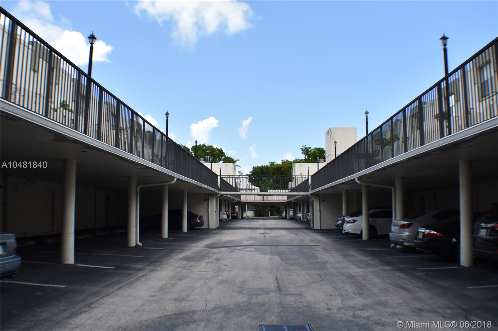 NORTHGATE TOWNHOUSE CONDO - Residential