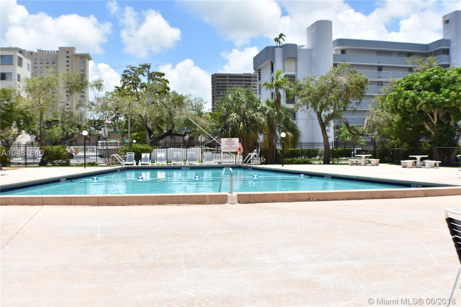 NORTHGATE TOWNHOUSE CONDO - Residential