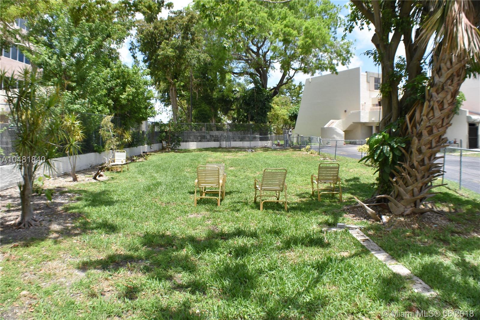 NORTHGATE TOWNHOUSE CONDO - Residential