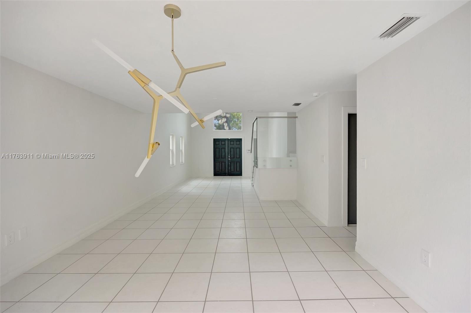 VILLAS OF OLD CUTLER - Residential Lease