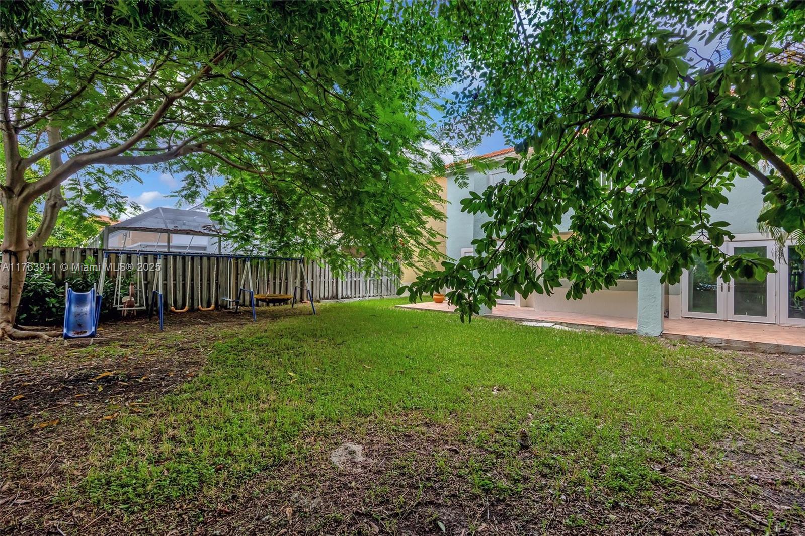 VILLAS OF OLD CUTLER - Residential Lease