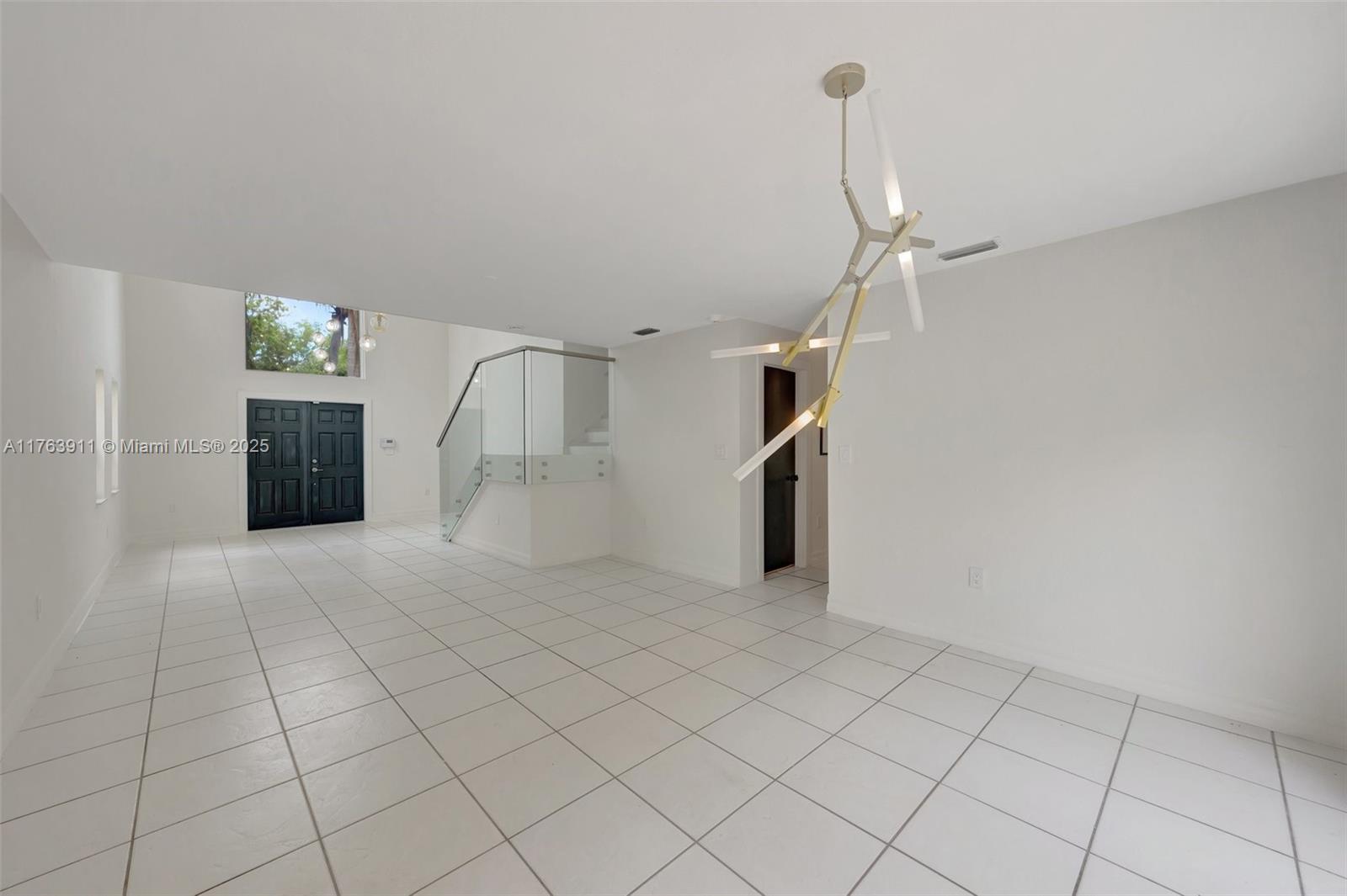 VILLAS OF OLD CUTLER - Residential Lease
